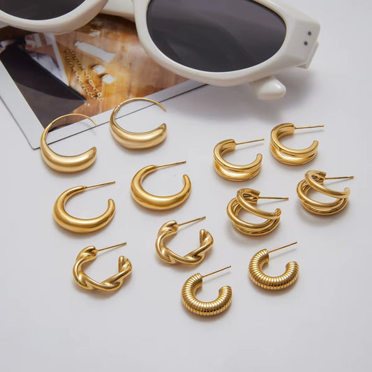 Pendientes de aro en forma de C chapados en oro de 18K